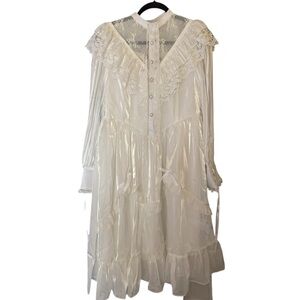 Chic White Lace Long Sleeve Dress